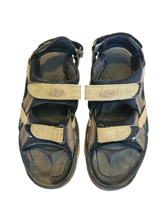 Bite Sandals - 9