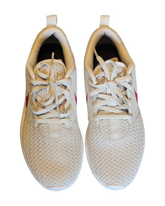 Nike Shoes - 6.5